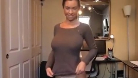 Big tits braless sweater dance (slow mo)