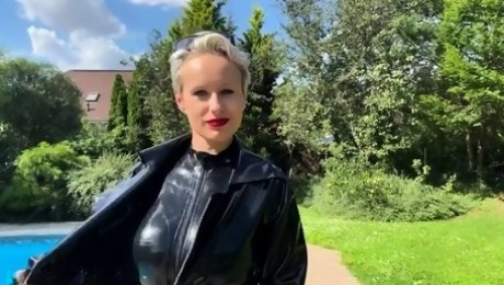 Angel Wicky - Jerk off instructions in latex