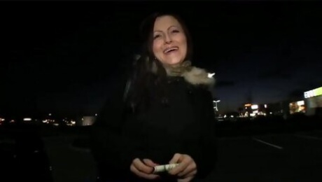 PublicAgent Belinda given a creampie a public car park